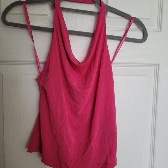 Hot pink cropped halter top - Picture 3 of 8